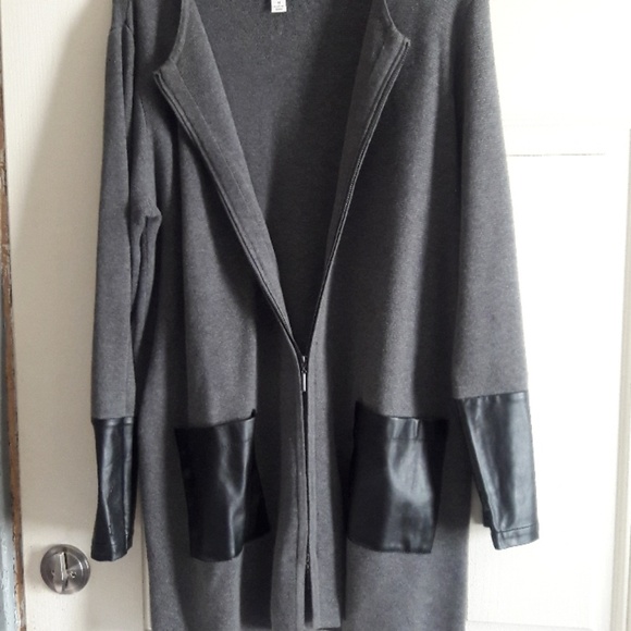 Designer Sweater - Picture 3 of 4